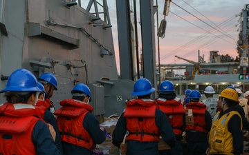 USS Truxtun Conducts RAS