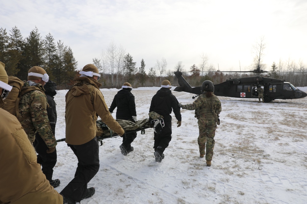 Navy Explosive Ordnance Disposal Hosts Arctic Training Exercise Snow Crab Ex 25-1