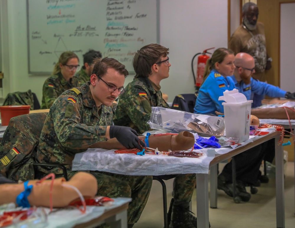 U.S. Army CATC conducts training with German Bundeswehr Medical Academy soldiers