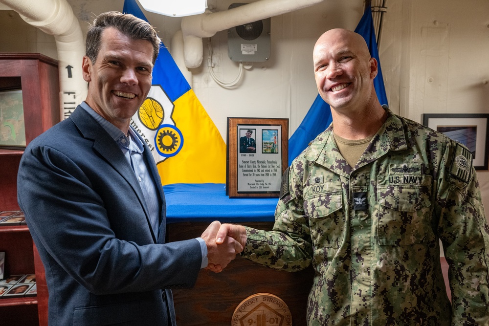 USS Somerset receives plaque in memory of first U.S. Navy SEAL Harry Beal