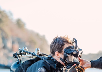 U.S. Navy EOD Conducts Arctic Warfare Exercise ‘Arctic Specialist’ with NATO Allies in Norway