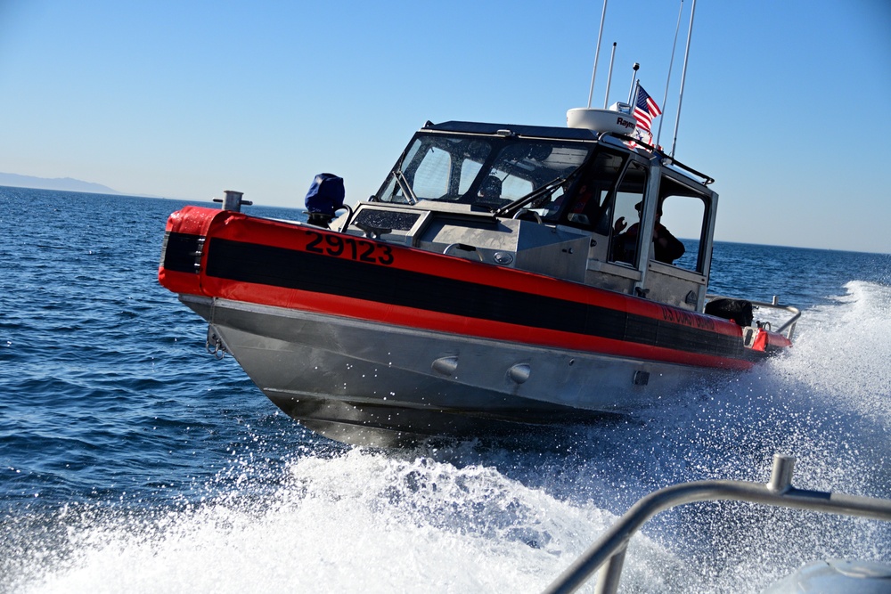 U.S. Coast Guard Station makes waves during pursuit training