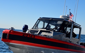 U.S. Coast Guard Station makes waves during pursuit training