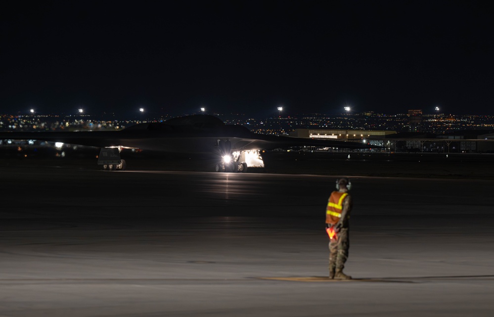 Whiteman maintainers keep the B-2 mission going at Red Flag 25-1