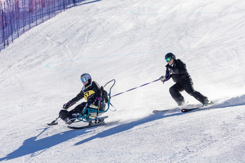 Team U.S. competes in advanced alpine skiing, snowboarding slalom run