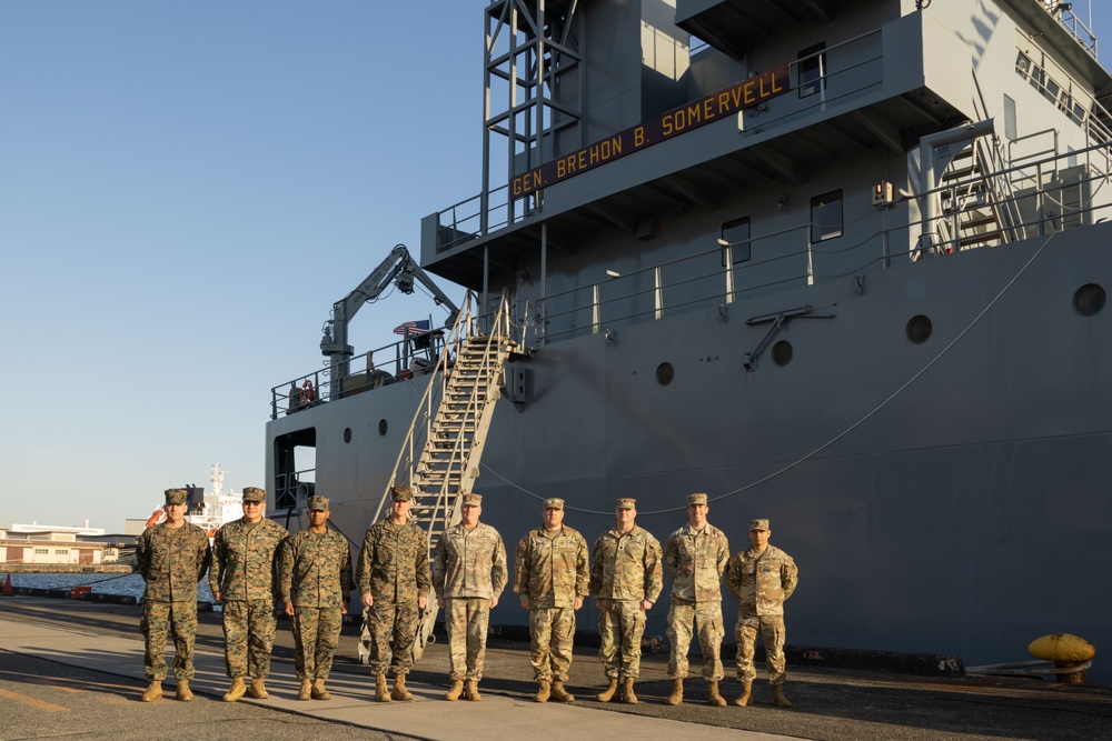 3rd MLG CG visits Yokohama North Dock