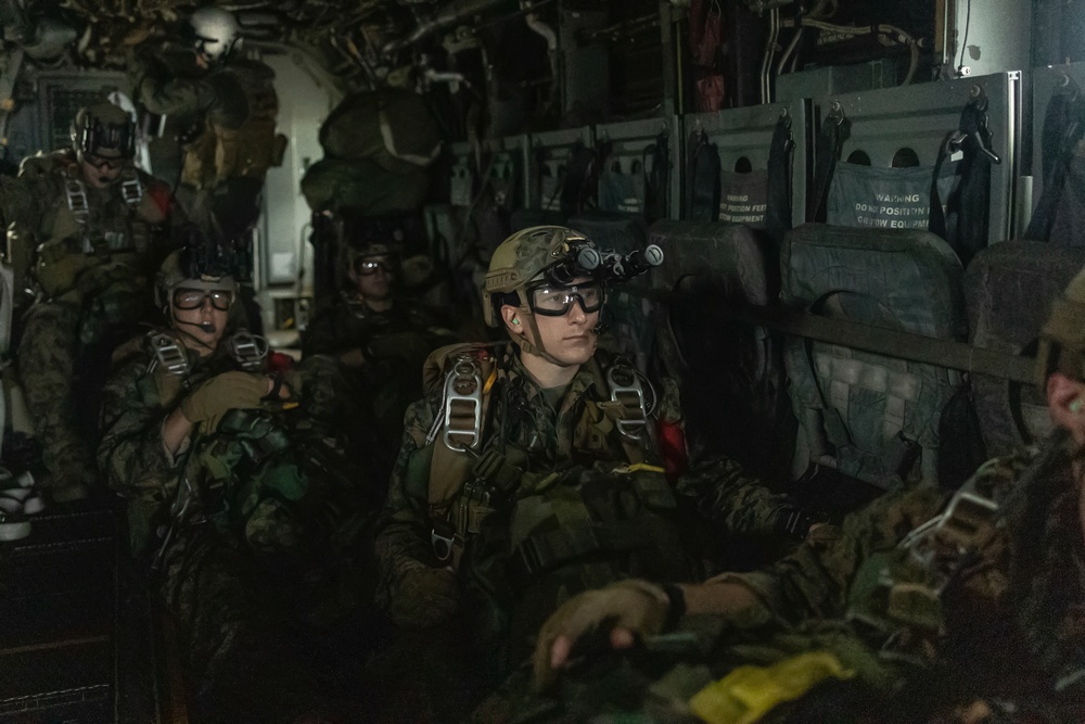 31st MEU | MRF conducts Parachute Operations, Reconnaissance and Surveillance Insert