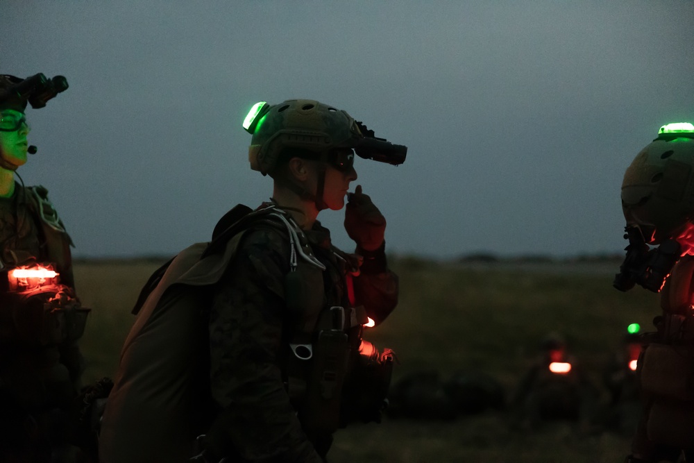 31st MEU | MRF conducts Parachute Operations, Reconnaissance and Surveillance Insert