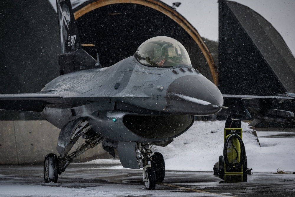 14th FS, Snow Can't Stop the Mission