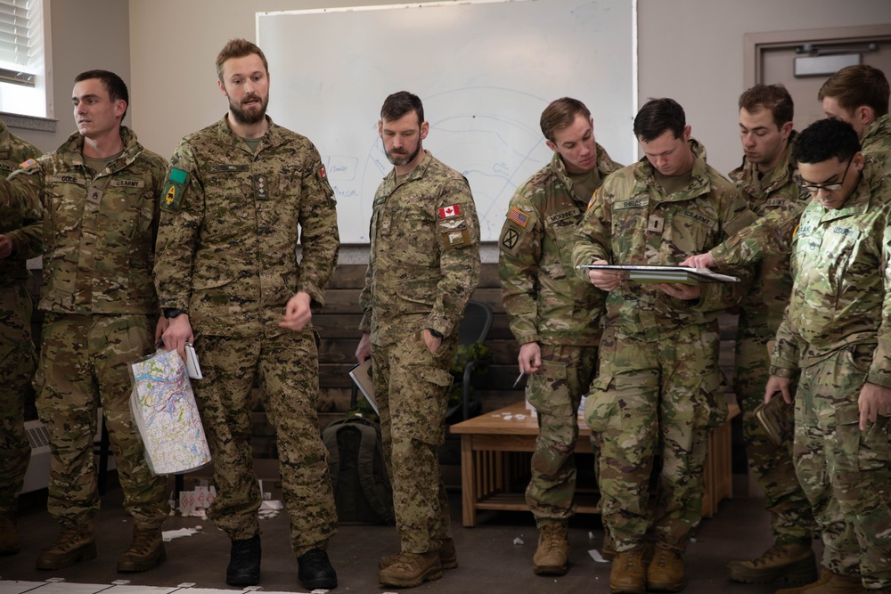 10th Mountain Division, Canadian Soldiers hold Arctic Forge 25 Operation Order
