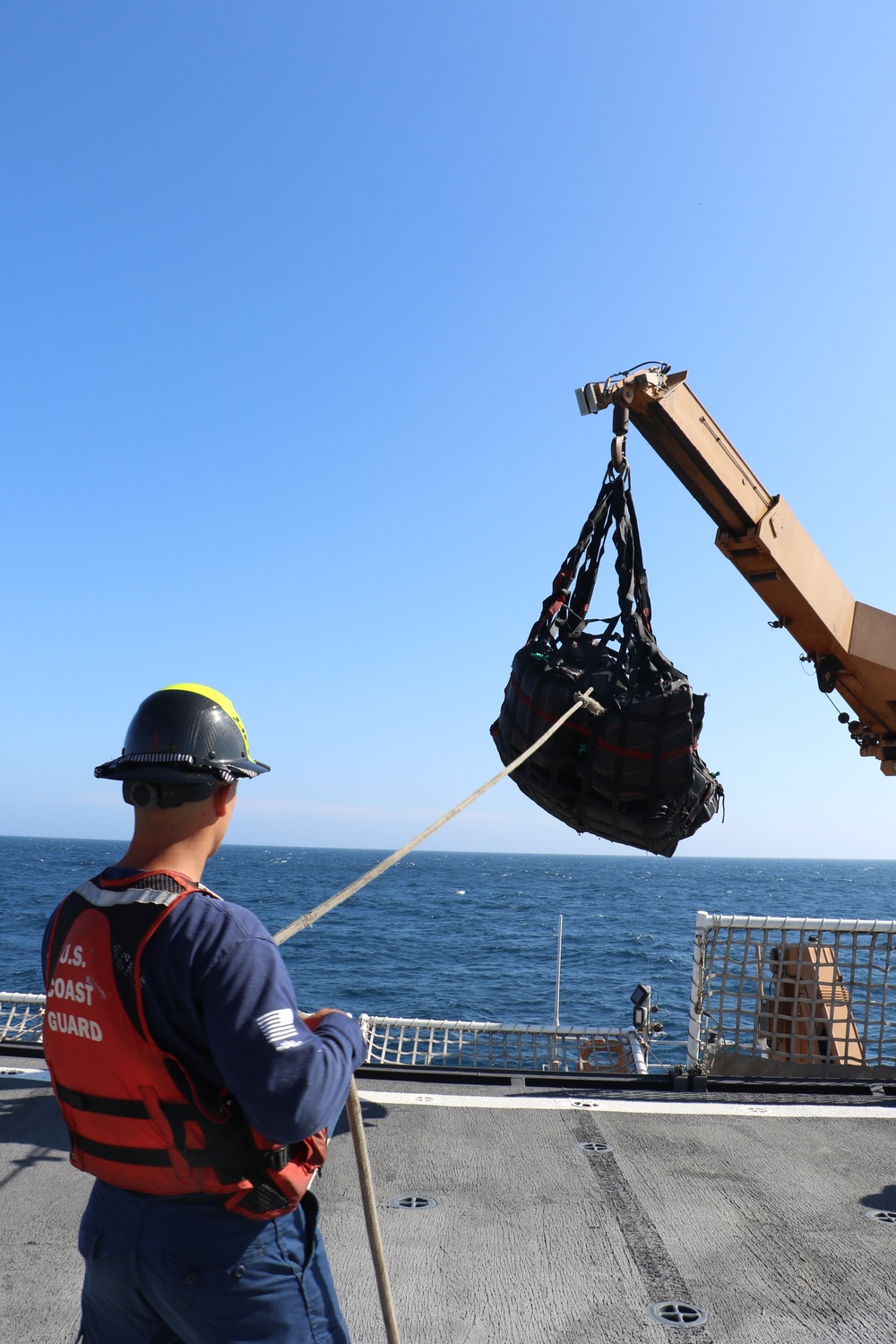 Coast Guard Cutter Waesche interdicts illegal drugs in Eastern Pacific Ocean