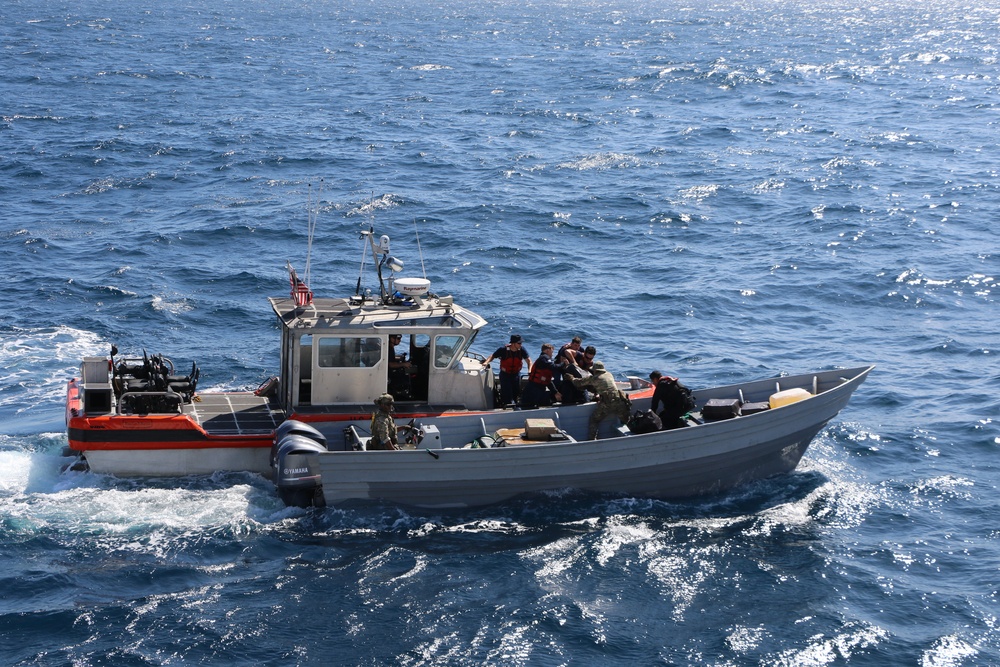 Coast Guard Cutter Waesche interdicts illegal drugs in Eastern Pacific