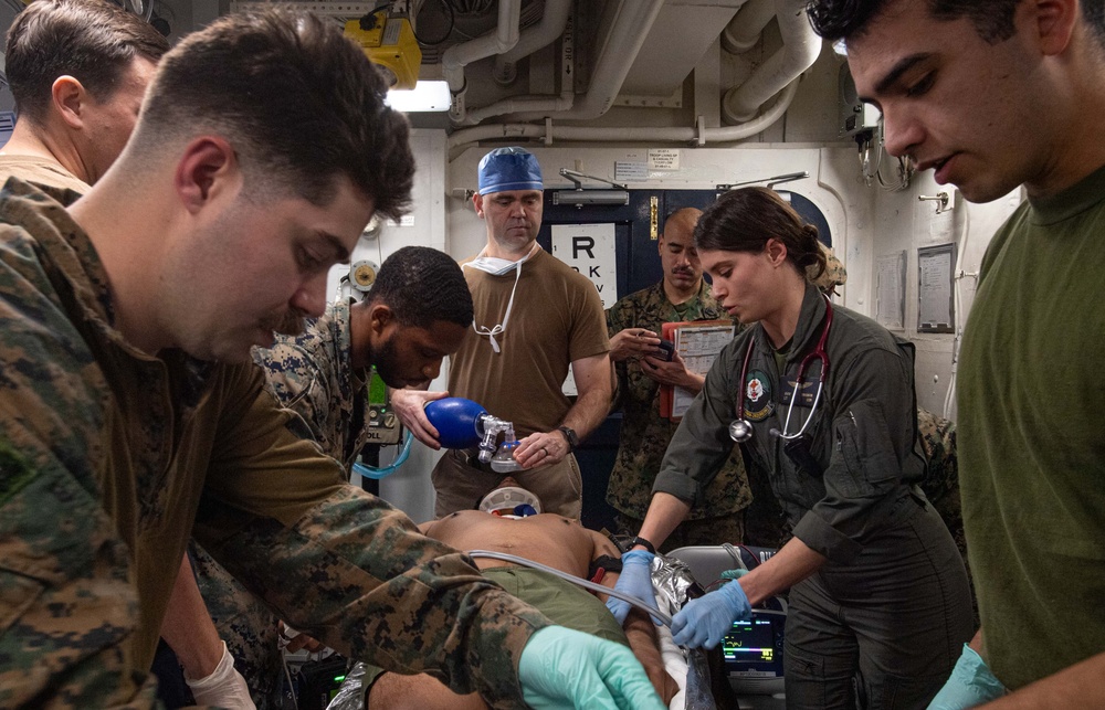 USS America (LHA 6) and 31st Marine Expeditionary Unit Conduct Medical Training