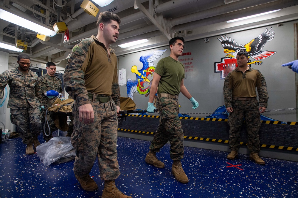 USS America (LHA 6) and 31st Marine Expeditionary Unit Conduct Medical Training