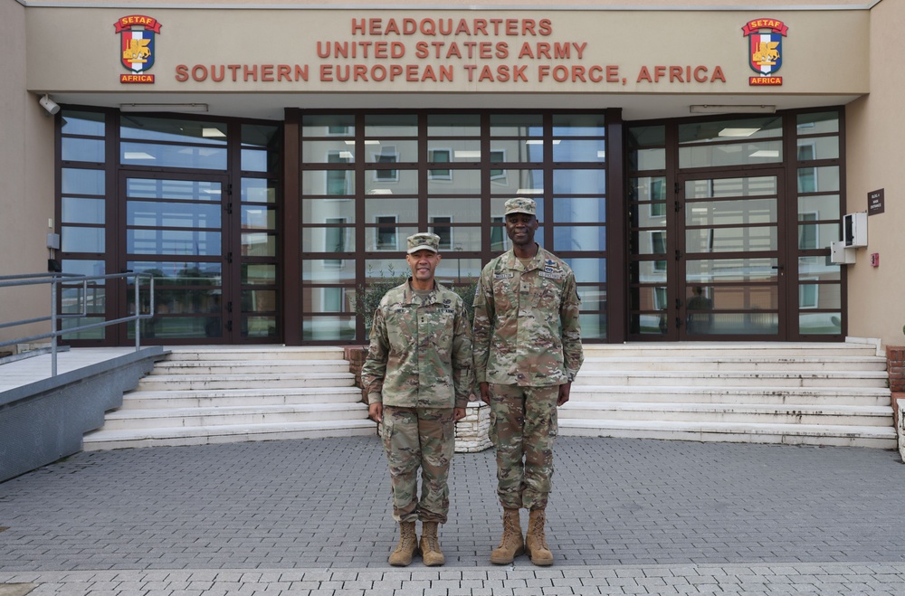 Brig. Gen. Jacob Middleton visits Vicenza