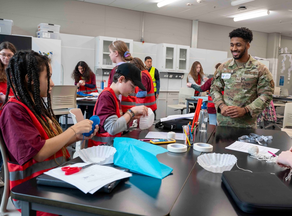 Airmen Inspire Future Innovators at STEMposium