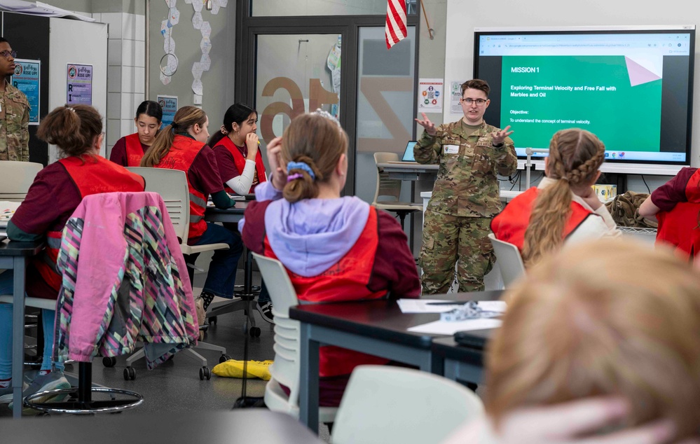 Airmen Inspire Future Innovators at STEMposium