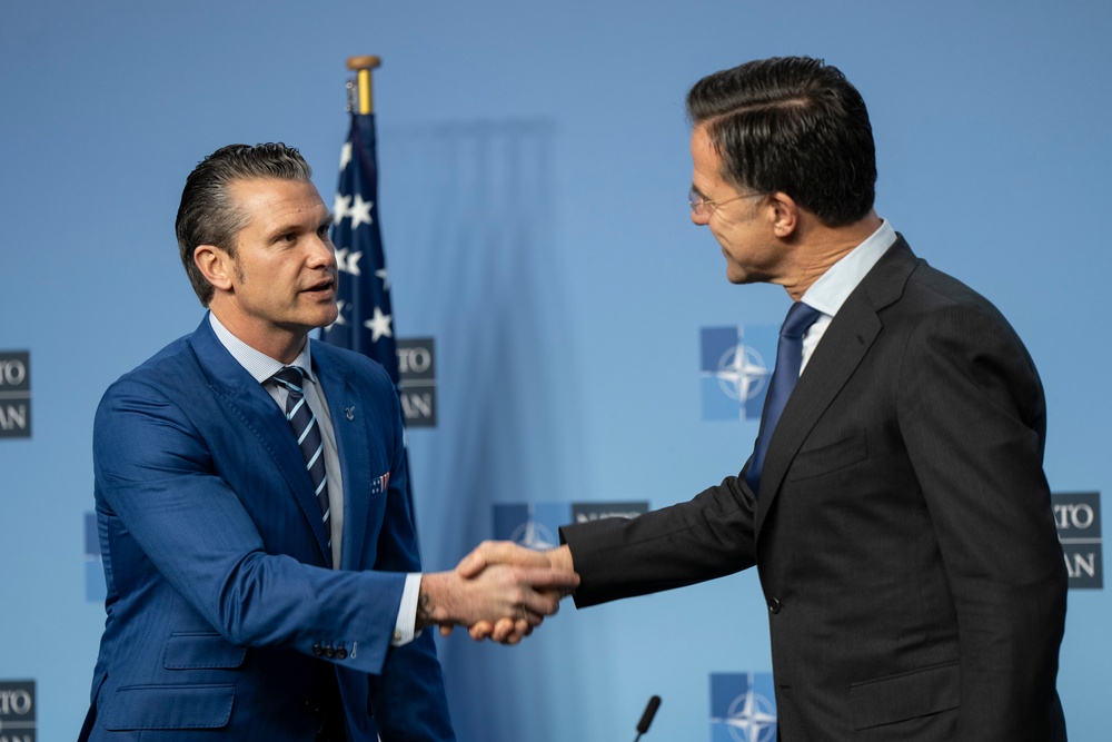 SD Attends NATO Defense Ministerial