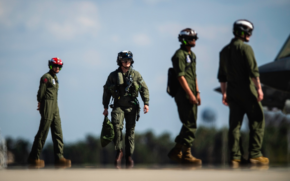 VMFAT-501 brings lightning to Tampa Bay