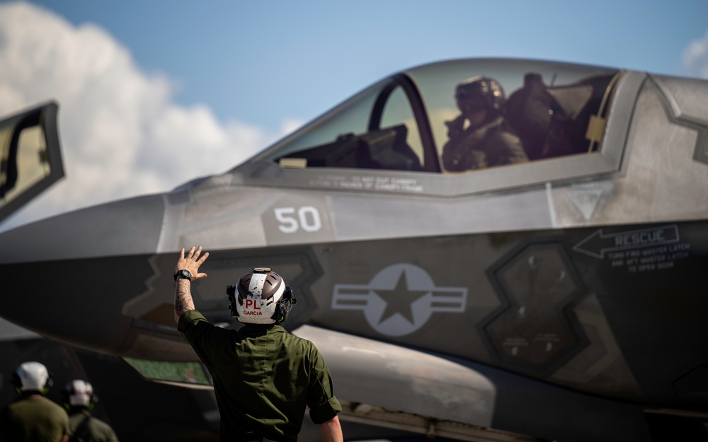 VMFAT-501 brings lightning to Tampa Bay