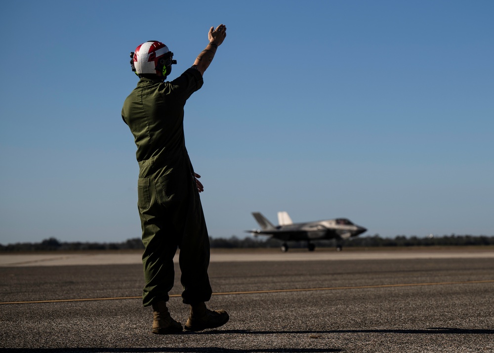 VMFAT-501 brings lightning to Tampa Bay