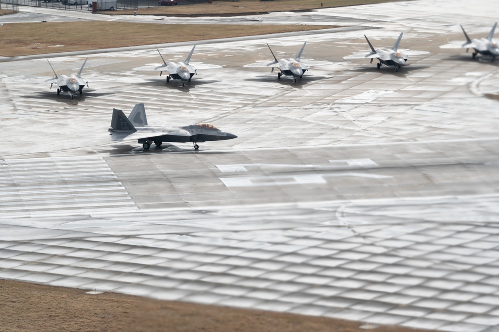 1st Fighter Wing demonstrates strength and readiness in Elephant Walk