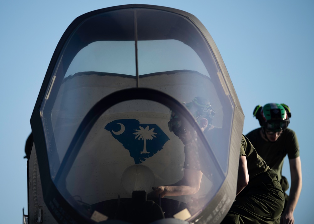 VMFAT-501 brings lightning to Tampa Bay