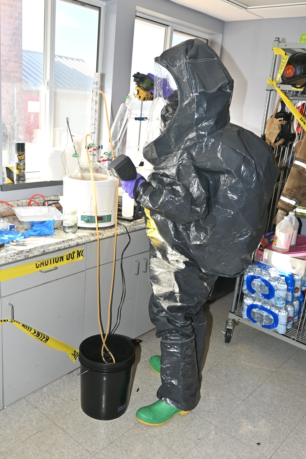 Pa. Guard Civil Support Team conducts simulated drug lab training