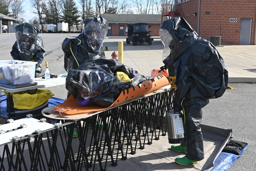 Pa. Guard Civil Support Team conducts simulated drug lab training