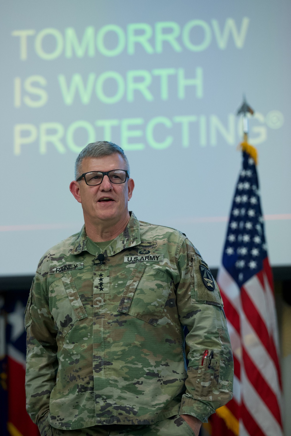 Rainey Talks Teamwork, Transformation at USAMRDC All-Hands