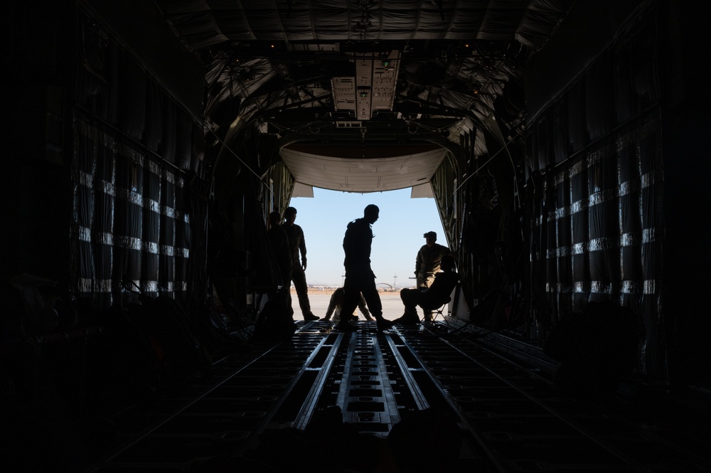 AFSOC joint air refueling during Emerald Warrior 25.1