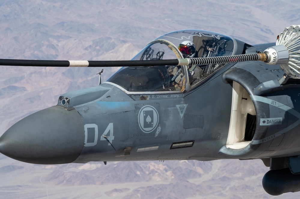 AFSOC joint air refueling during Emerald Warrior 25.1