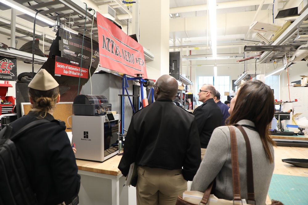 Rear Adm. Jeffrey Kilian visits engineering lab at SDSU