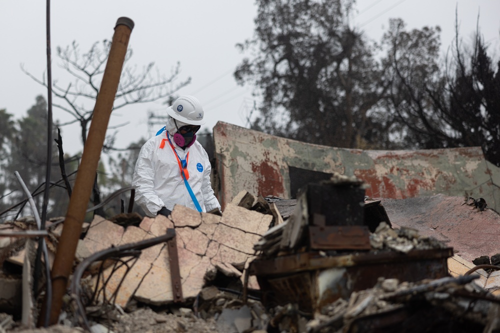 U.S. Marines arrive at Los Angeles wildfires for recovery efforts