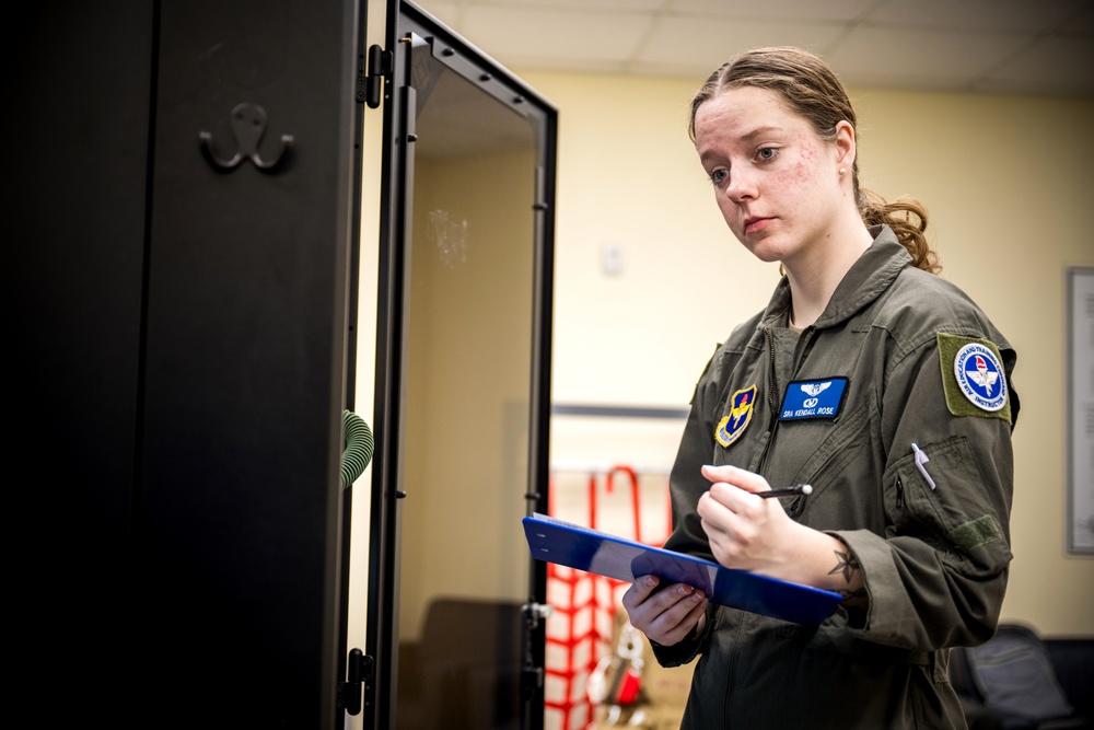 12OSS prepping Airman for the extreme