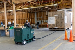 DLA Distribution Barstow Hilman Traksporter