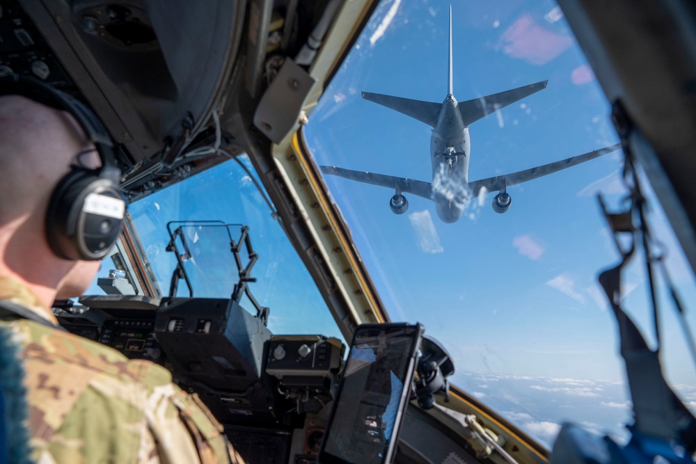 7th EAS Executes Their First Low-Altitude Refueling with KC-46 Pegasus during BE 25-1