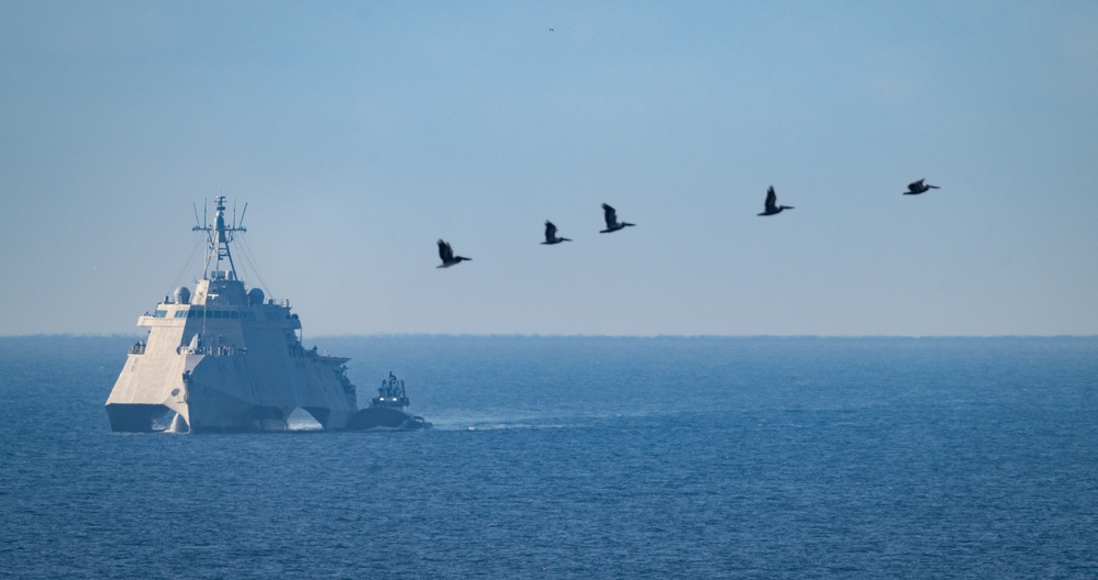 USS Cincinnati (LCS 20) Visits Naval Surface Warfare Center, Port Hueneme Division for Combat Systems Checkup