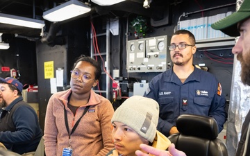 USS Cincinnati (LCS 20) Visits Naval Surface Warfare Center, Port Hueneme Division for Combat Systems Checkup