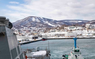 USS Howard Conducts Port Visit in Otaru, Japan