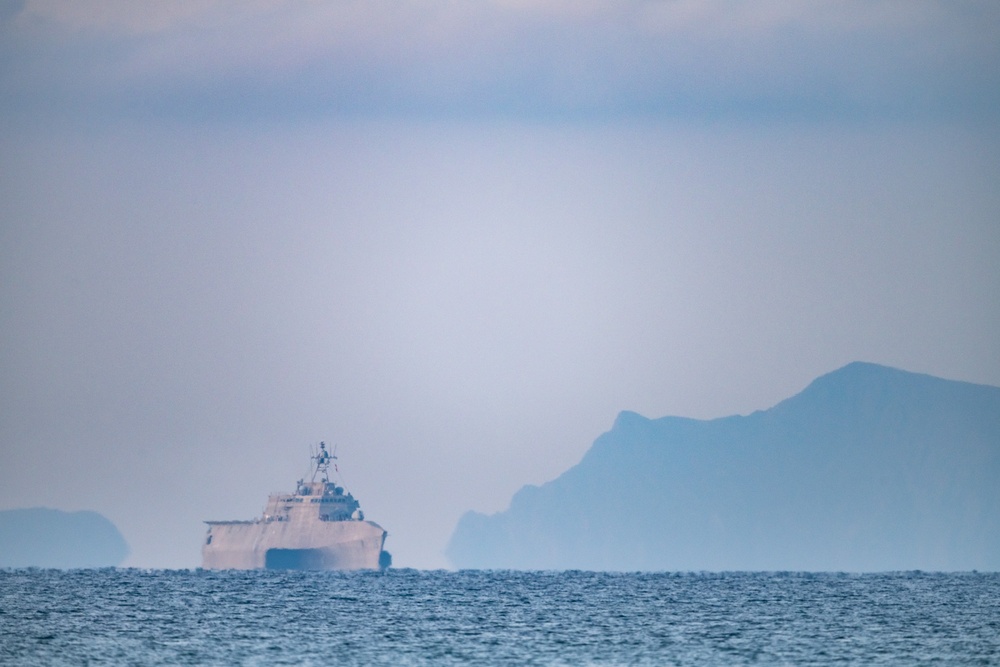 USS Tulsa (LCS 16) Visits Naval Surface Warfare Center, Port Hueneme Division for Combat Systems Assessment