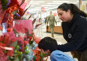 Yokosuka Navy Exchange Hosts Valentine's Crafting Event