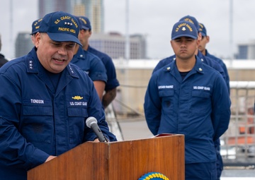 Coast Guard offloads more than $275 million worth of illegal cocaine in San Diego
