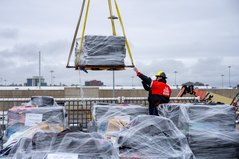 Coast Guard offloads more than $275 million worth of illegal cocaine in San Diego