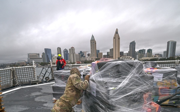 Coast Guard offloads more than $275 million worth of illegal cocaine in San Diego