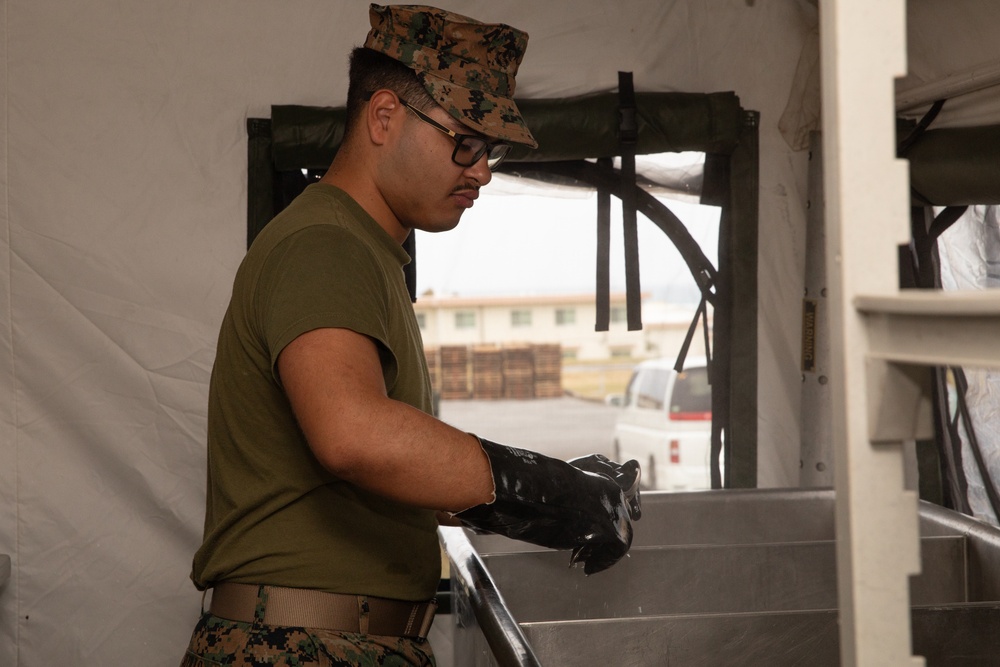 CLR-37's Food Service Company Competes in Maj. Gen. William Pendleton Thompson Hill Award