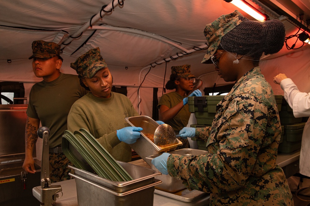 CLR-37's Food Service Company Competes in Maj. Gen. William Pendleton Thompson Hill Award