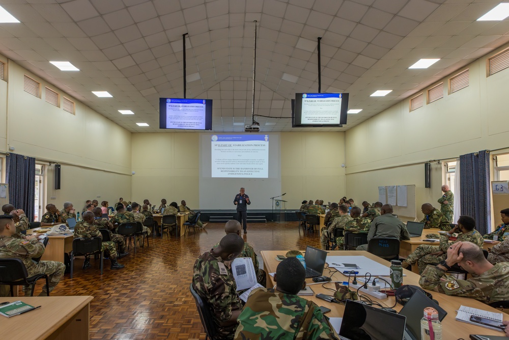 Italian carabinieri instructs stability policing to multinational partners at Justified Accord