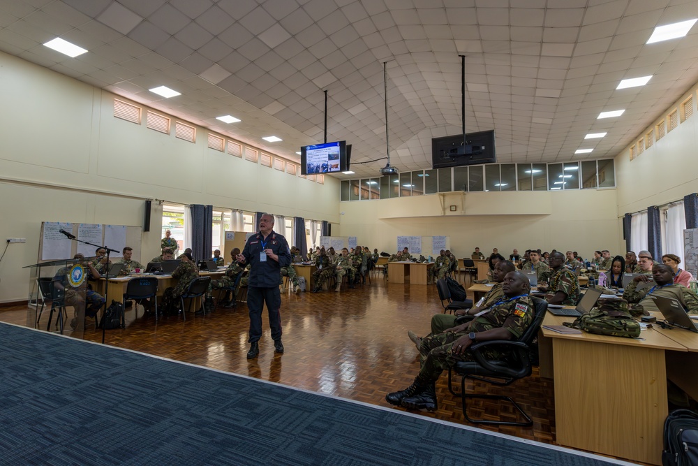 Italian carabinieri instructs stability policing to multinational partners at Justified Accord