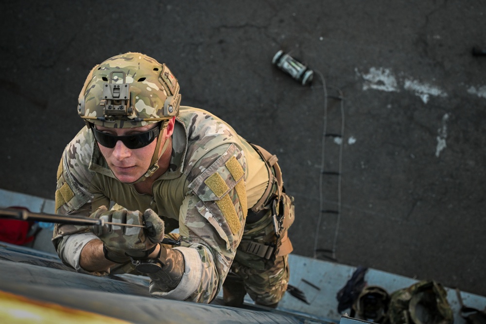 Mauritius Coast Guard Train with U.S. Coast Guard for VBSS in Cutlass Express 2025